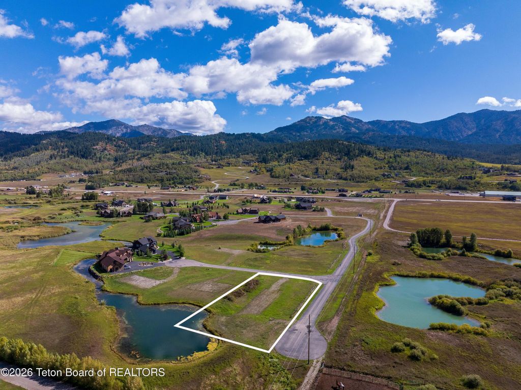 43 RIVER TRAIL Circle, Alpine, WY 83128 photo 3