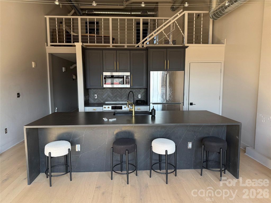 715 N Graham Street 207, Charlotte, NC 28202