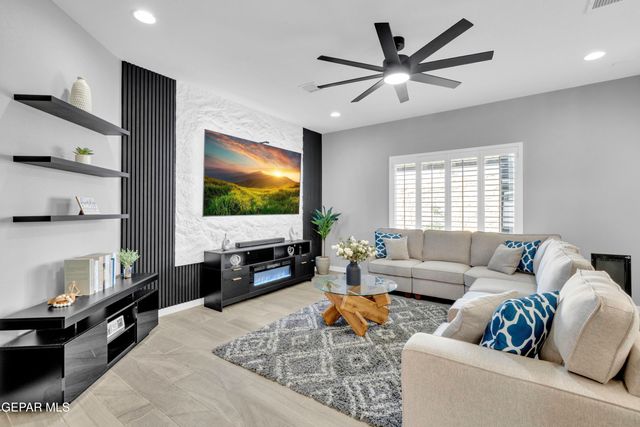 12781 Kingsbury Avenue, El Paso, TX 79928