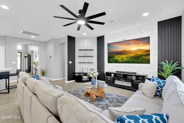 12781 Kingsbury Avenue, El Paso, TX 79928