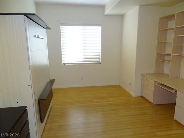 2120 Waterbury Lane, Las Vegas, NV 89134