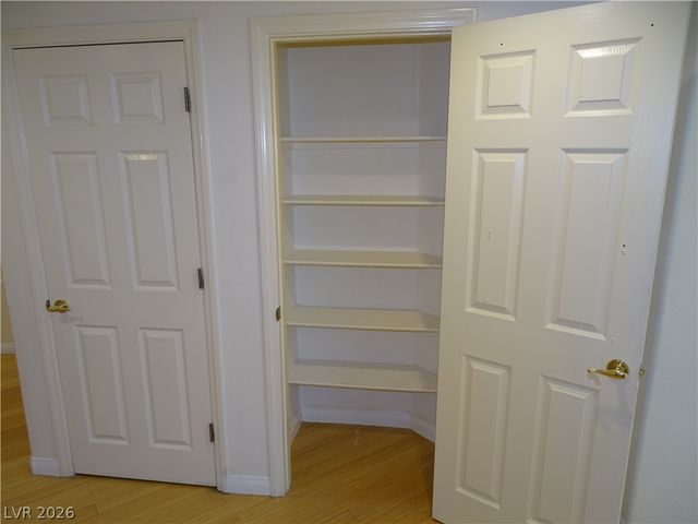 2120 Waterbury Lane, Las Vegas, NV 89134