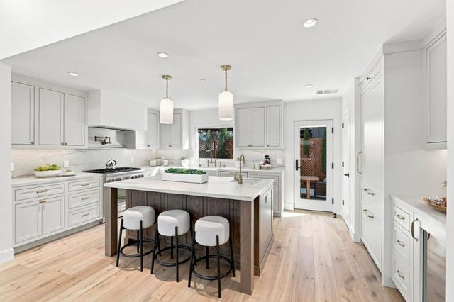 2 Augusta Court, Los Gatos, CA 95030