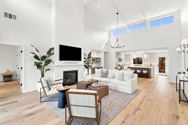 2 Augusta Court, Los Gatos, CA 95030