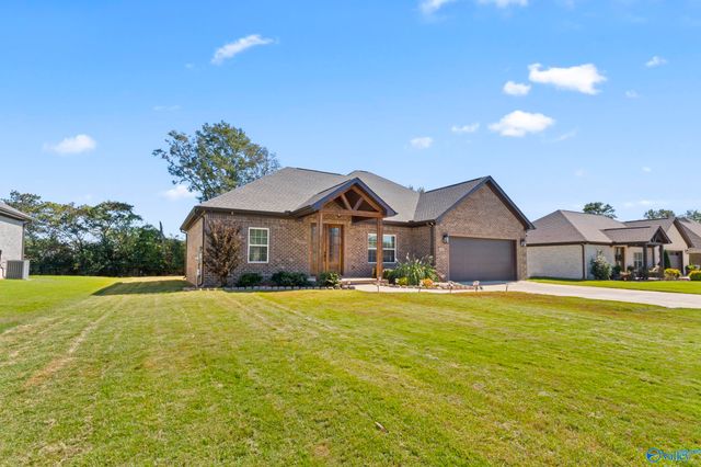 1207 Glendora Avenue, Tuscumbia, AL 35674