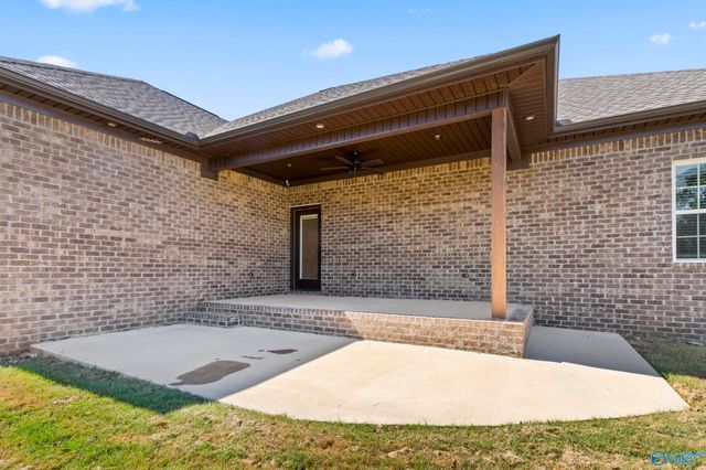 1207 Glendora Avenue, Tuscumbia, AL 35674