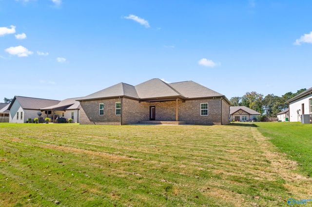 1207 Glendora Avenue, Tuscumbia, AL 35674