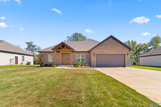 1207 Glendora Avenue, Tuscumbia, AL 35674