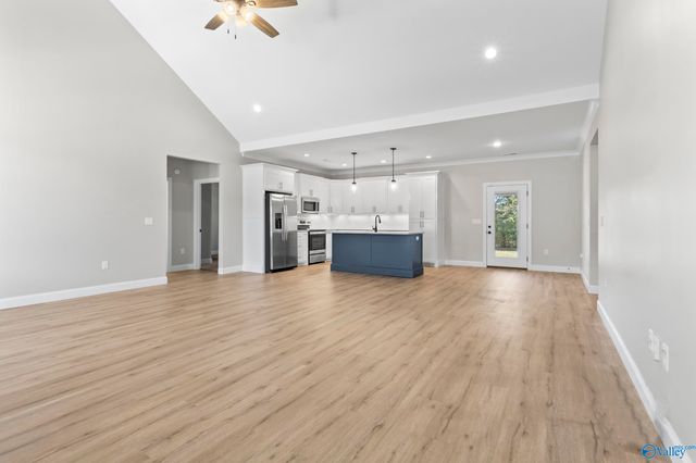 1207 Glendora Avenue, Tuscumbia, AL 35674