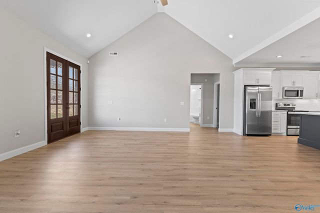 1207 Glendora Avenue, Tuscumbia, AL 35674