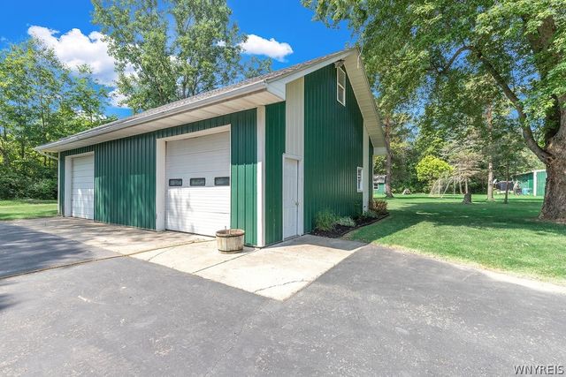 10875 Howe Road, Clarence, NY 14031