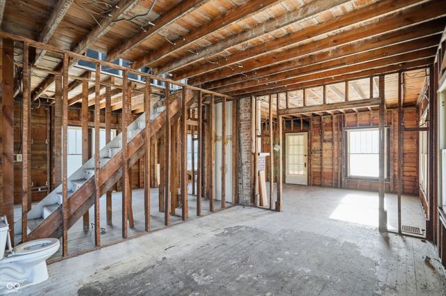 56 E Pennsylvania Street, Shelbyville, IN 46176