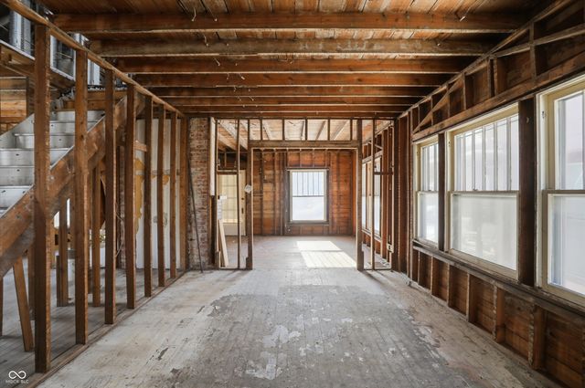 56 E Pennsylvania Street, Shelbyville, IN 46176