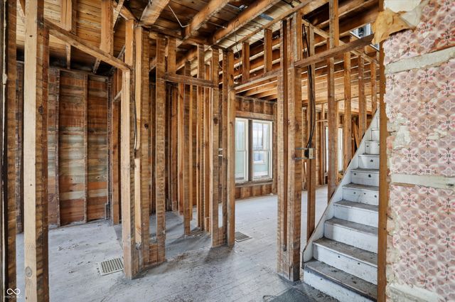 56 E Pennsylvania Street, Shelbyville, IN 46176