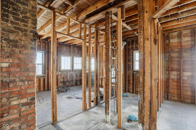 56 E Pennsylvania Street, Shelbyville, IN 46176