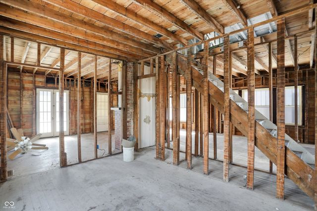 56 E Pennsylvania Street, Shelbyville, IN 46176