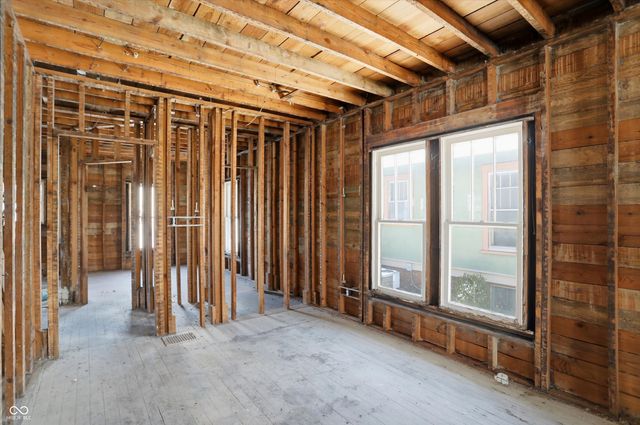 56 E Pennsylvania Street, Shelbyville, IN 46176