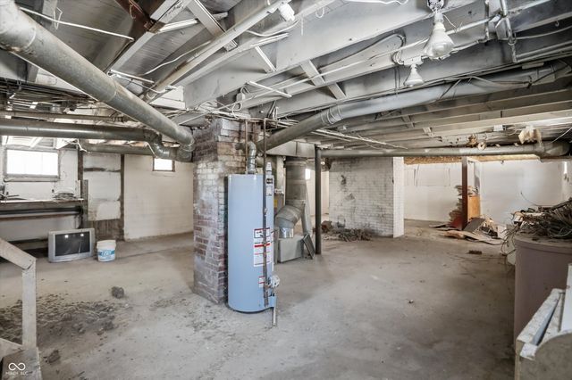 56 E Pennsylvania Street, Shelbyville, IN 46176