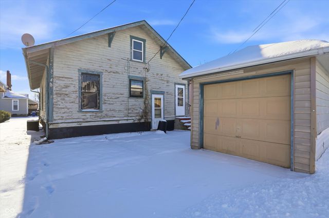 56 E Pennsylvania Street, Shelbyville, IN 46176