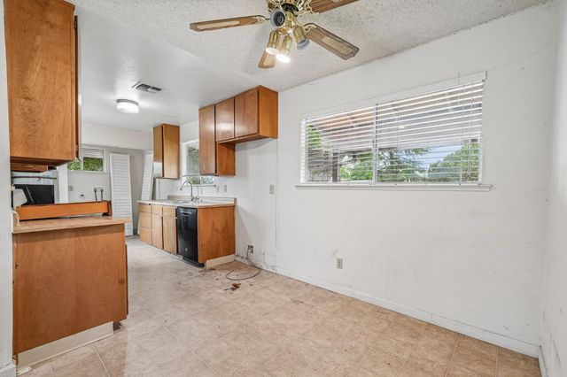 805 Duchow Way, Folsom, CA 95630