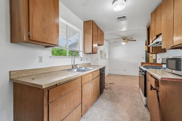 805 Duchow Way, Folsom, CA 95630