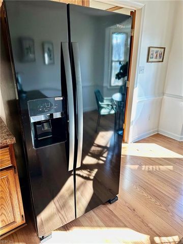 25 Hunter TRCE, Hampton, VA 23669