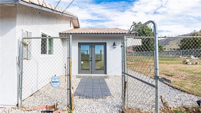 9515 Juniper, Apple Valley, CA 92308