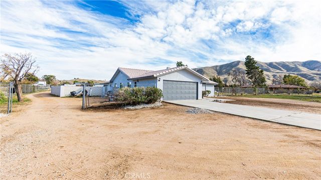 9515 Juniper, Apple Valley, CA 92308