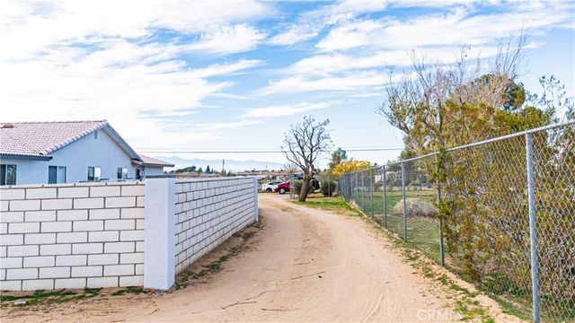 9515 Juniper, Apple Valley, CA 92308