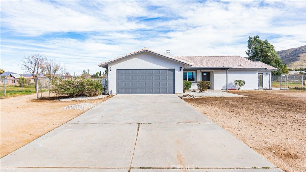 9515 Juniper, Apple Valley, CA 92308