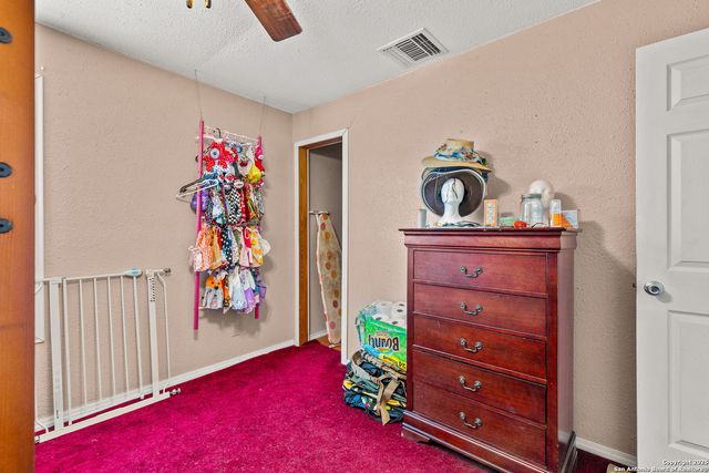 425 Old Pleasanton, San Antonio, TX 78264