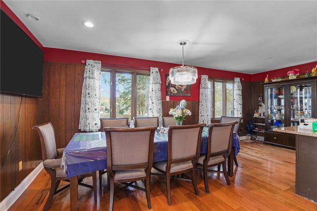 37 Pinewood Drive, North Providence, RI 02904