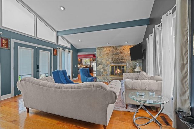 37 Pinewood Drive, North Providence, RI 02904