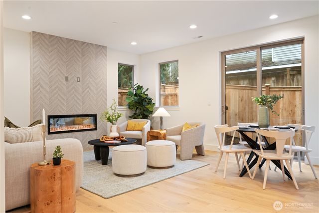 12913 NE 78th Place, Kirkland, WA 98033