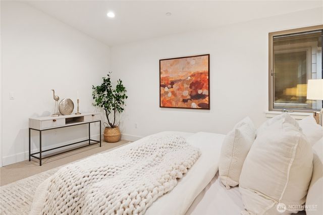 12913 NE 78th Place, Kirkland, WA 98033