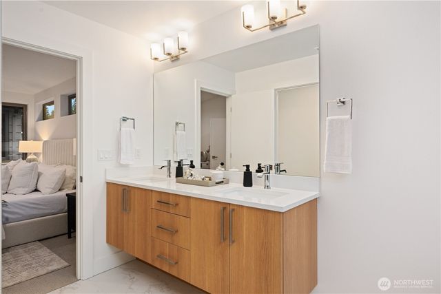 12913 NE 78th Place, Kirkland, WA 98033