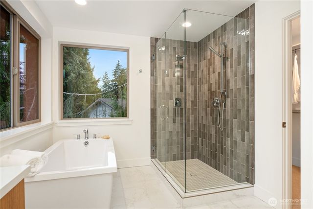 12913 NE 78th Place, Kirkland, WA 98033