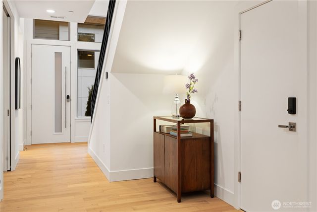 12913 NE 78th Place, Kirkland, WA 98033