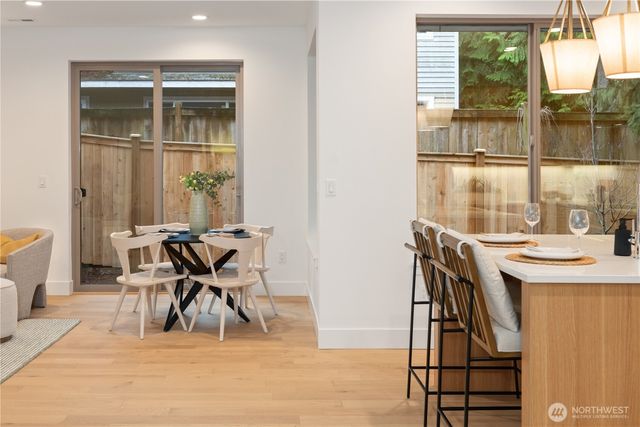 12913 NE 78th Place, Kirkland, WA 98033