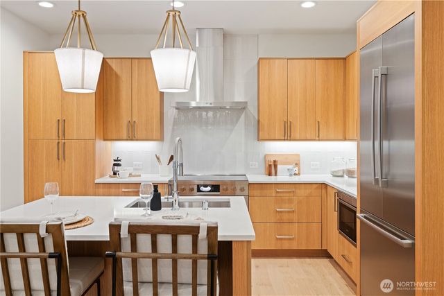 12913 NE 78th Place, Kirkland, WA 98033