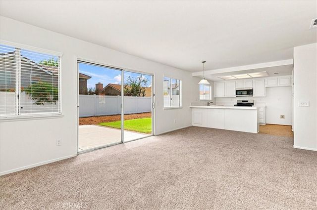 19949 Silvercrest, Riverside, CA 92508