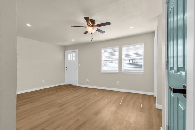 475 Locust Street, Point, TX 75472