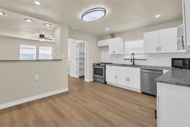 475 Locust Street, Point, TX 75472