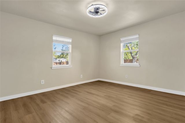 475 Locust Street, Point, TX 75472