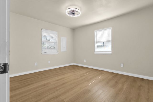 475 Locust Street, Point, TX 75472