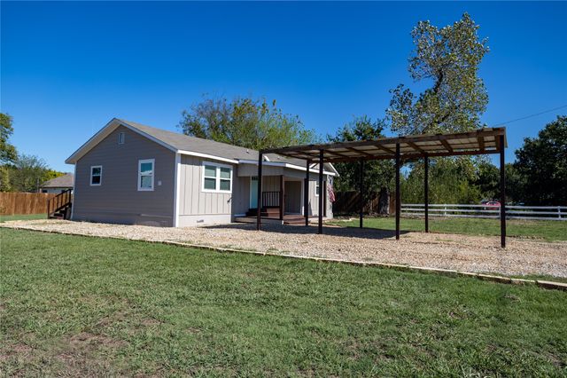 475 Locust Street, Point, TX 75472