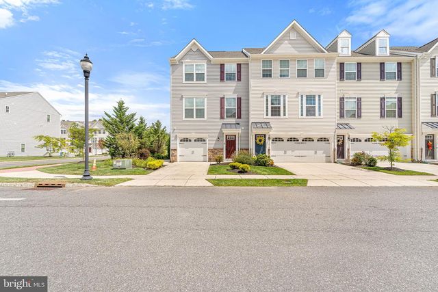 2 SPARROW CIR, Sewell, NJ 08080