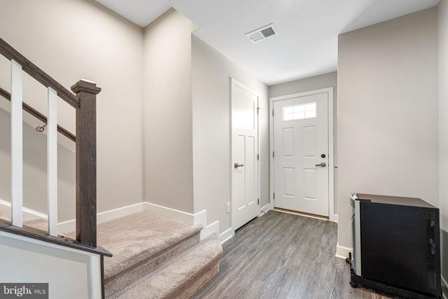 2 SPARROW CIR, Sewell, NJ 08080