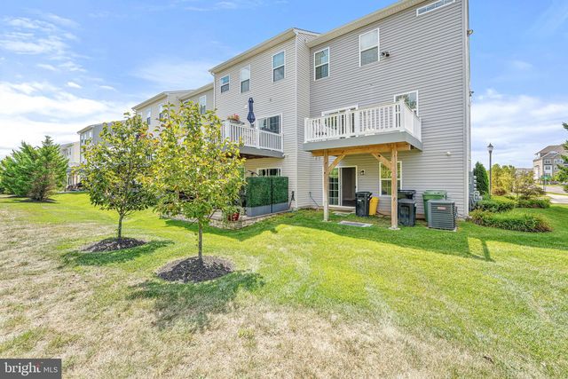 2 SPARROW CIR, Sewell, NJ 08080
