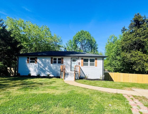 533 Frank Drive, Charlotte, NC 28215
